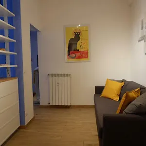 The Blue Strawberry House In San Giovanni Apartament